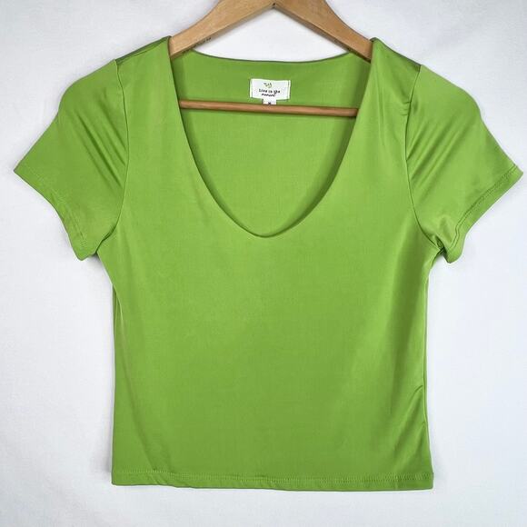 Live In The Moment Lime Green V-Neck T-Shirt M - Picture 1 of 5